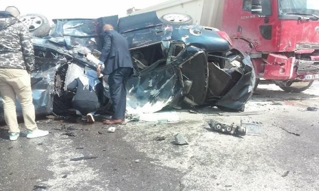 Takla Atan Otomobilin S&uuml;r&uuml;c&uuml;s&uuml; Hayatını Kaybetti