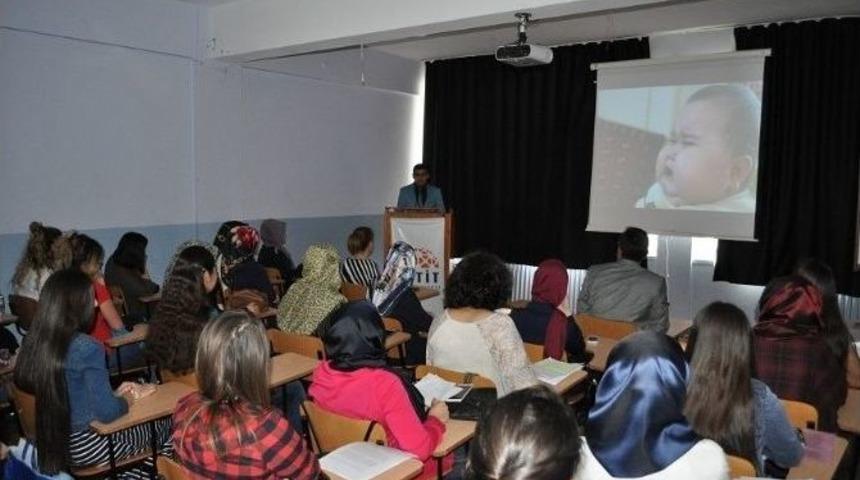 Sungurlu Myo&rsquo;da Obezite Konferansı