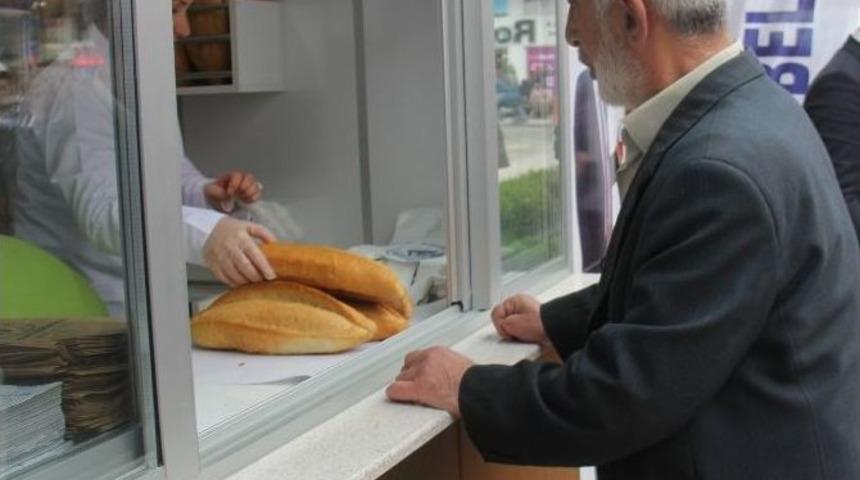 &rsquo;halk Ekmek&rsquo; A&ccedil;ılışında İşsizlik Protestosu