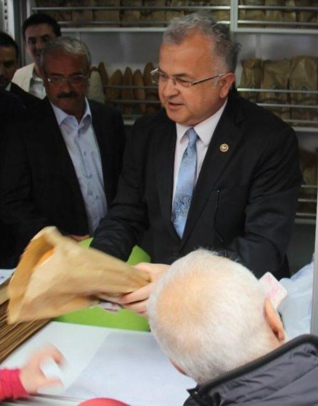 ’halk Ekmek’ Açılışında İşsizlik Protestosu