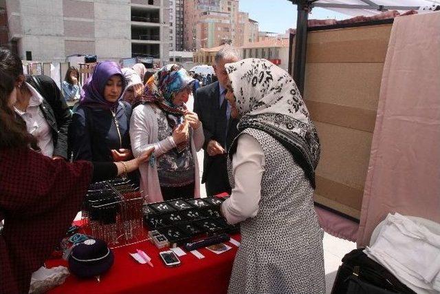 Yozgat’ta Ametist Taşından Üretilen Takı Ve Süs Eşyaları Yoğun İlgi Gördü