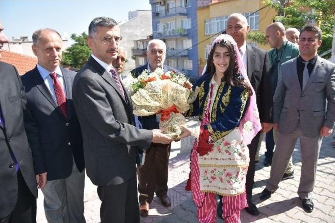 Avni Gemicioğlu Ortaokulu &Ouml;ğrencilerinden Bilim Fuarı