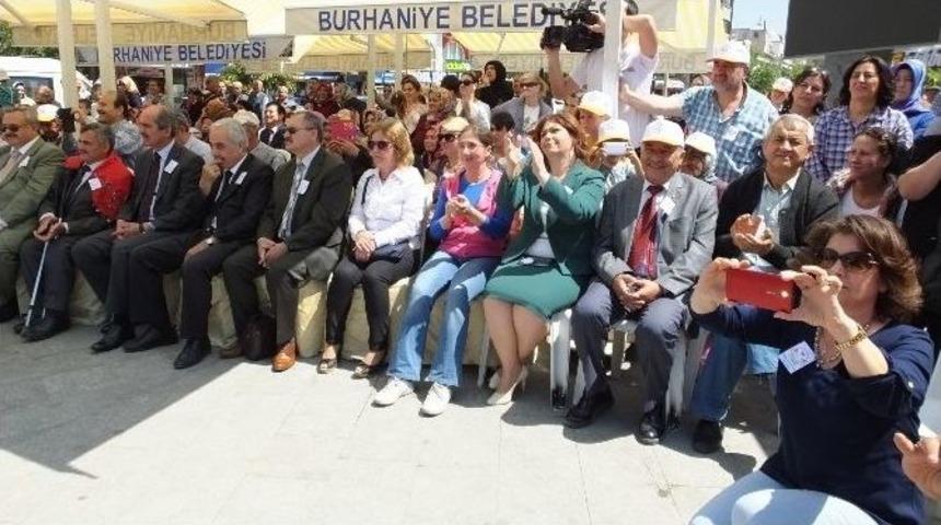 Burhaniye&rsquo;de Engelleri Kaldırdılar