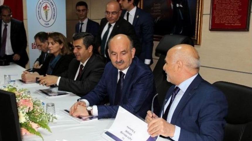 Sağlık Bakanı M&uuml;ezzinoğlu&rsquo;nun Kayseri Temasları