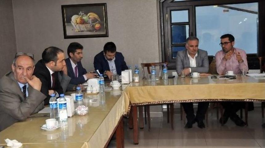 Hdp Parti S&ouml;zc&uuml;s&uuml; Ayhan Bilgen, G&uuml;ndemi Kars&rsquo;ta Değerlendirdi