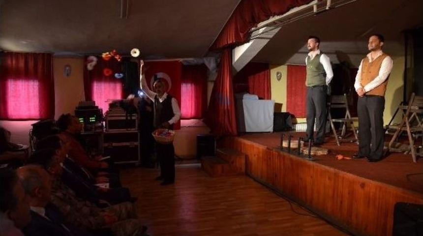 Cezaevinde Tiyatro Oyunu Sahnelendi