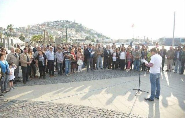 Kuşadası Chp Gençlik Kolları Deniz Gezmiş Ve Arkadaşlarını Andı