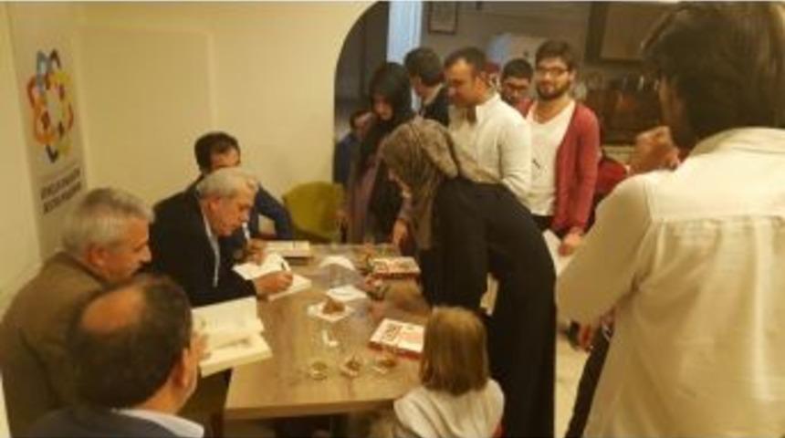 &Ccedil;an&rsquo;da Okur-yazar Buluşması