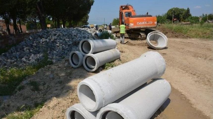 Saruhanlı&rsquo;da Alt Yapı &Ccedil;alışmaları Hız Kesmiyor