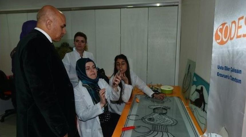 Yakutiye&rsquo;nin Kursları, Hanımlar İ&ccedil;in Altın Bilezik