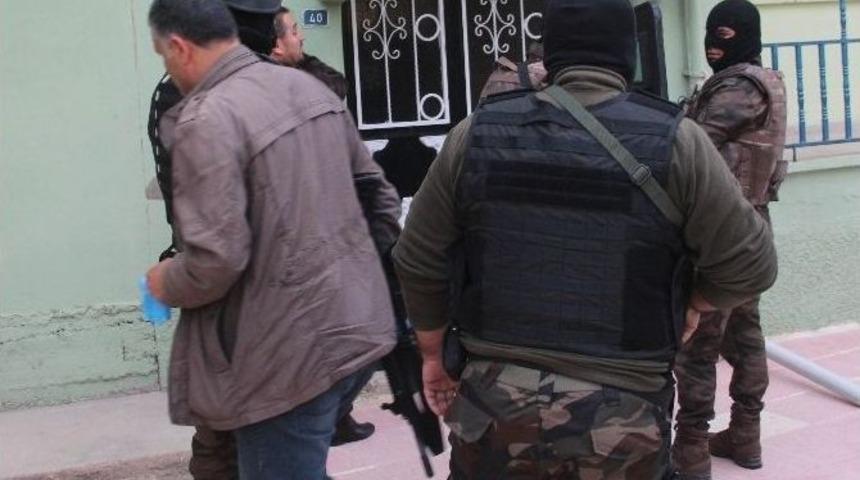 Elazığ&rsquo;da Ter&ouml;r Operasyonu: &Uuml;&ccedil; G&ouml;zaltı