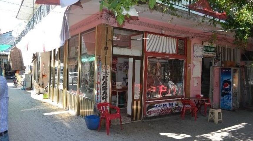 Kula Belediyesinin D&uuml;kkanları Yine Haciz Yoluyla Satıldı