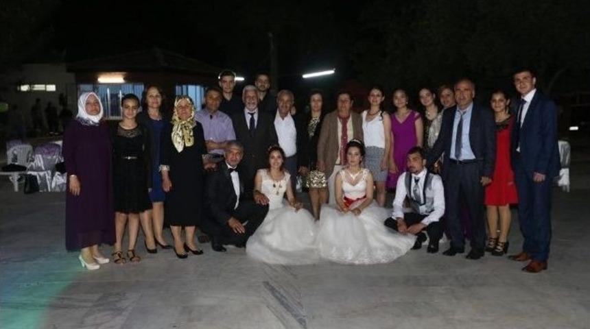 Aydın&rsquo;da İki Gelin İki Damatlı D&uuml;ğ&uuml;n