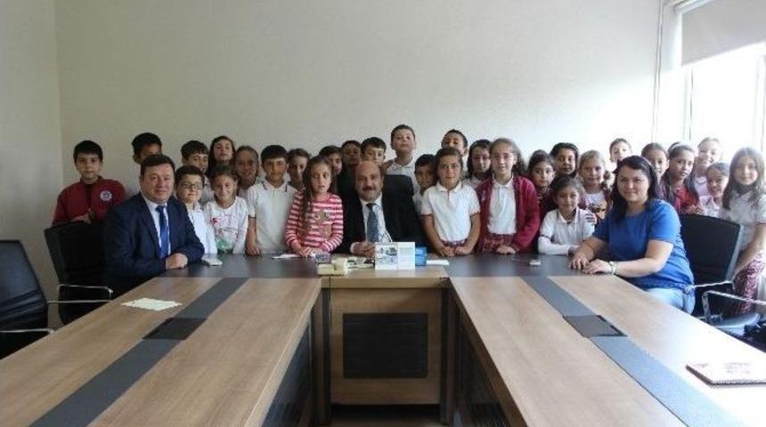İlkokul &Ouml;ğrencilerinden Kaymakam &Ccedil;akıcı&rsquo;ya Ziyaret