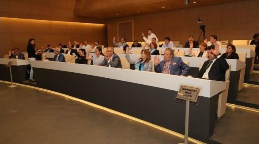 Ak Partililer &ldquo;kabul&rdquo; Oyunu Değiştiremedi