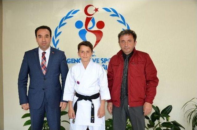 Bilecikli Milli Karateci Bulgaristan Yolcusu 1