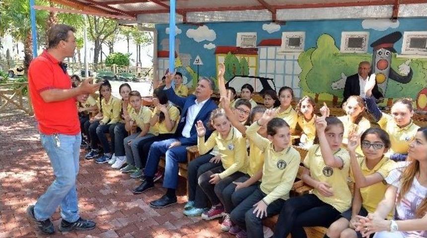 Başkan Uysal, Trafik Eğitim Parkını Ziyaret Etti