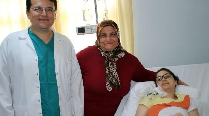 İşitme Engelli Kadın Organ Nakliyle Eski Sağlığına Kavuştu
