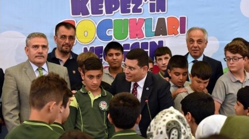 T&uuml;t&uuml;nc&uuml; Bilgi Yarışmasında Birinci Olan Okulları &Ouml;d&uuml;llendirdi