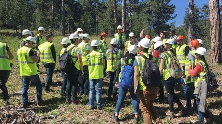 Orman Fak&uuml;ltesi &Ouml;ğrencilerinden Teknik Eğitim Gezisi