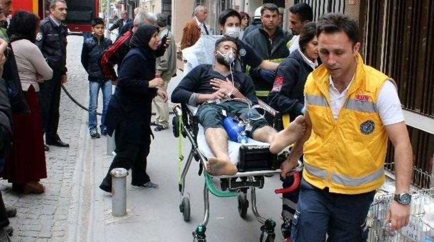 Iraklı M&uuml;ltecilerin Kaldığı Evde Yangın