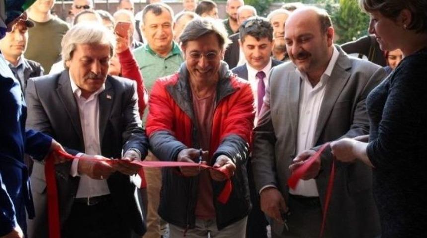 &Uuml;nl&uuml; Fotoğraf&ccedil;ı Yal&ccedil;ın Savuran Osmaneli&rsquo;de