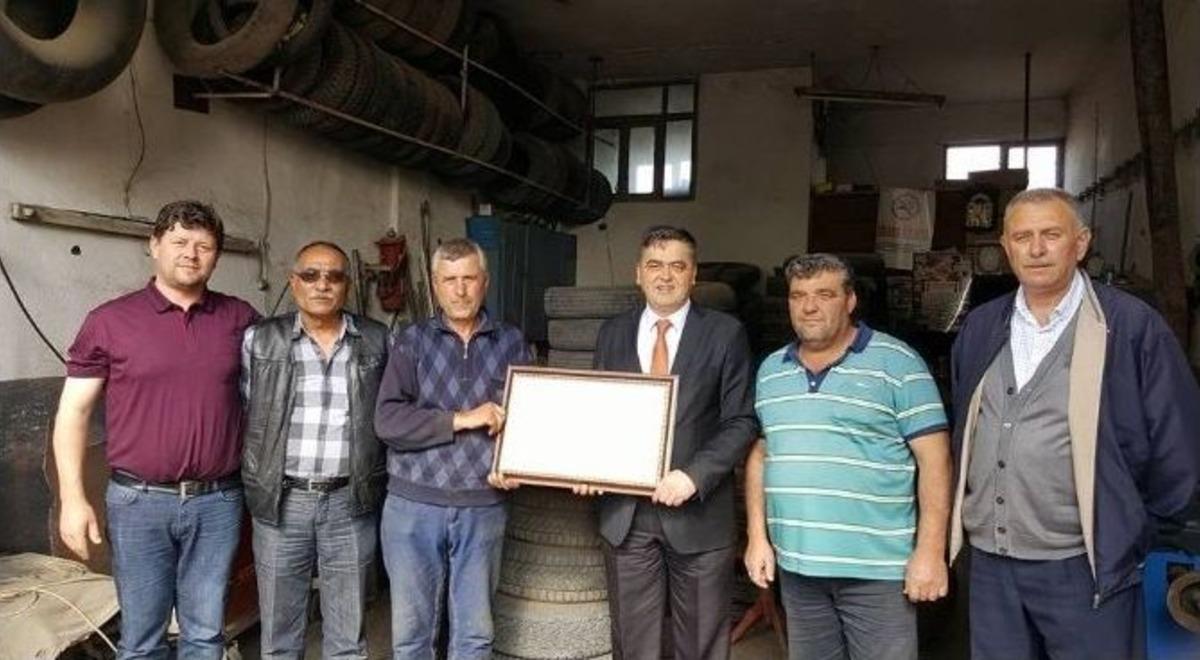 Başkan Yal&ccedil;ın G&uuml;n&uuml;n&uuml; İl&ccedil;e Esnafına Ayırdı