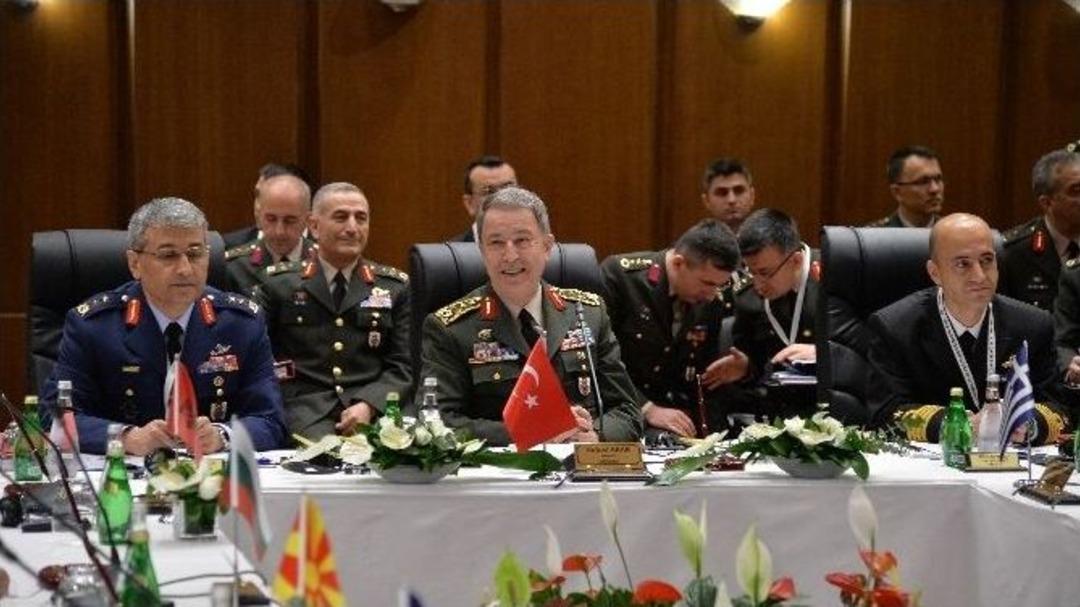 Genelkurmay Başkanı Akar: "bin 300 Daeş Ter&ouml;risti Etkisiz Hale Getirildi"