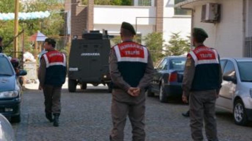 12 Yaşındaki Kız &Ccedil;ocuğunun &Ouml;l&uuml;m&uuml;yle İlgili Amcaoğlu Tutuklandı