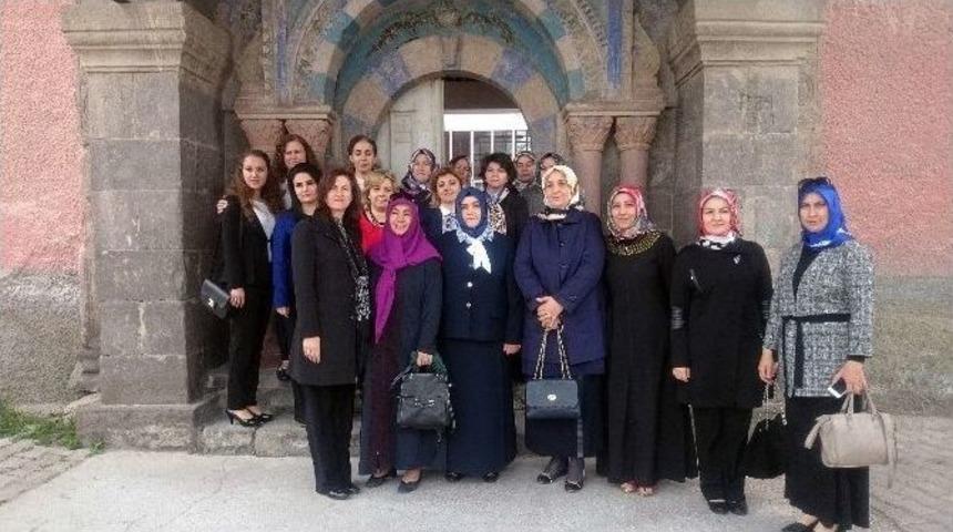 Bayan &Ccedil;elik Tomarzalı Annelerle