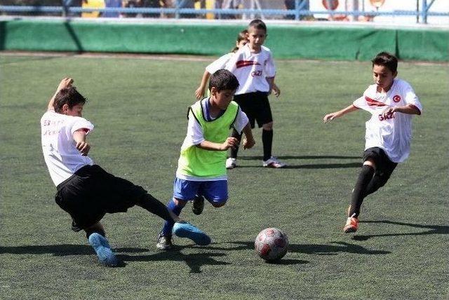 Geleceğin Yıldızları Final İçin Ter Döktü