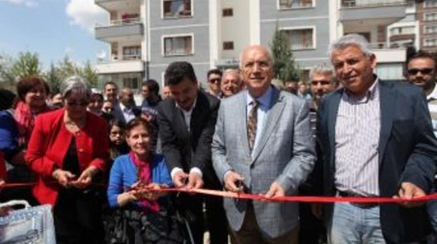 Turgut &Ouml;zal Mahallesi&rsquo;ne Yeni Park Ve Sağlık Ocağı