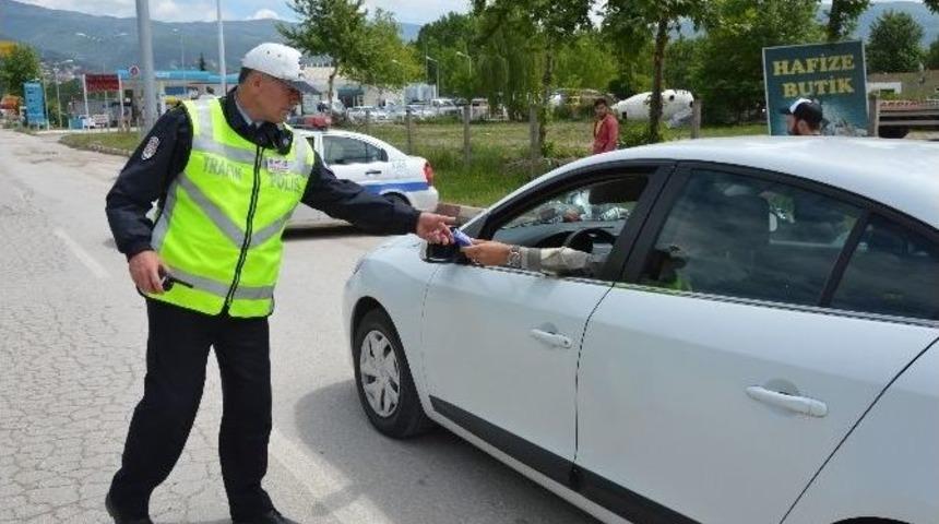 Niksar Polisinden Emniyet Kemeri Uygulaması
