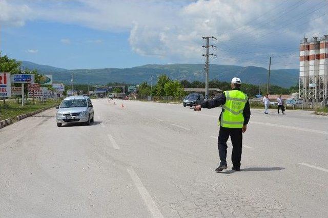 Niksar Polisinden Emniyet Kemeri Uygulaması 2