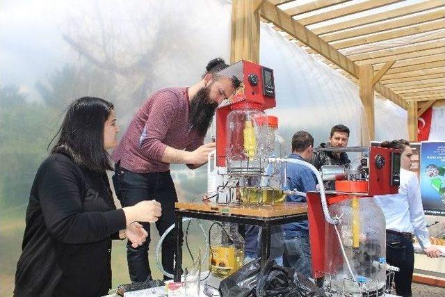 Gen&ccedil; M&uuml;hendisler Tasarım &Ccedil;alışmalarını Sergiledi 2