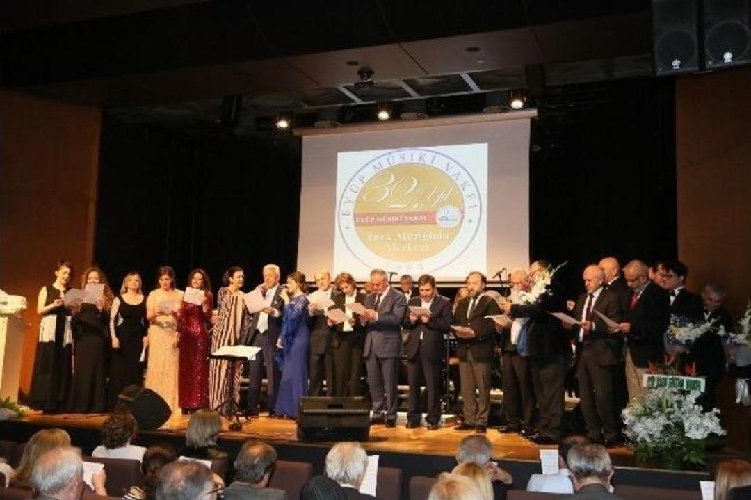 İstanbullu Bestekarların Eserleri G&ouml;n&uuml;lleri Coşturdu