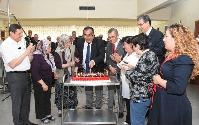 Huzurevi Sakinleri Konserde Gönüllerince Eğlendi