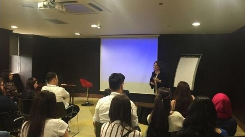 Babaeski Myo &Ccedil;ağrı Merkezi Hizmetleri &Ouml;ğrencileri, 4&rsquo;&uuml;nc&uuml; &Ccedil;ağrı Merkezi Zirvesi&rsquo;ne Katıldı