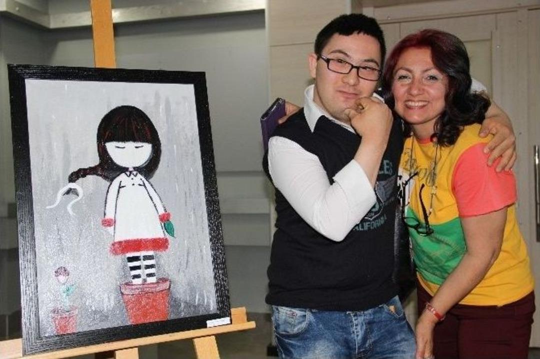 &Ouml;zel &Ccedil;ocuklardan &Ouml;zel Sergi