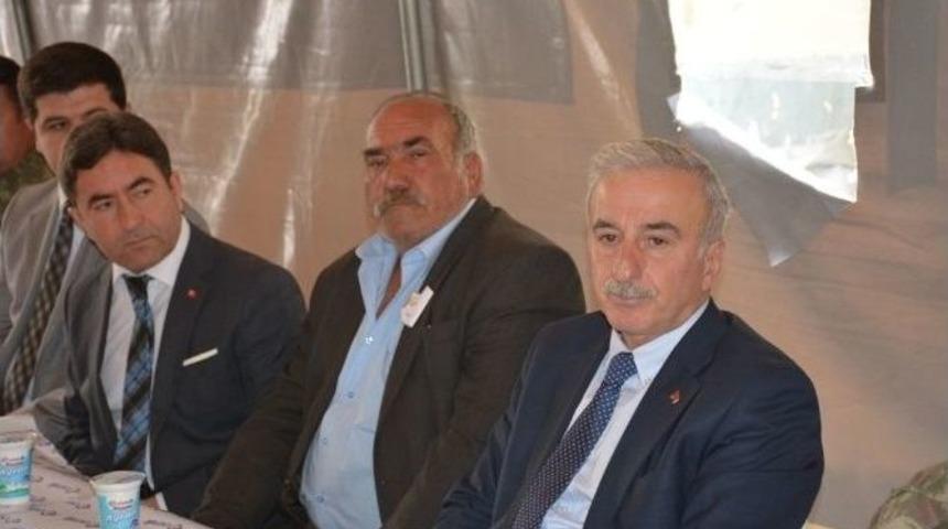 Vali Kam&ccedil;ı, Şehit Kılın&ccedil;&rsquo;ın Mevlit Programına Katıldı