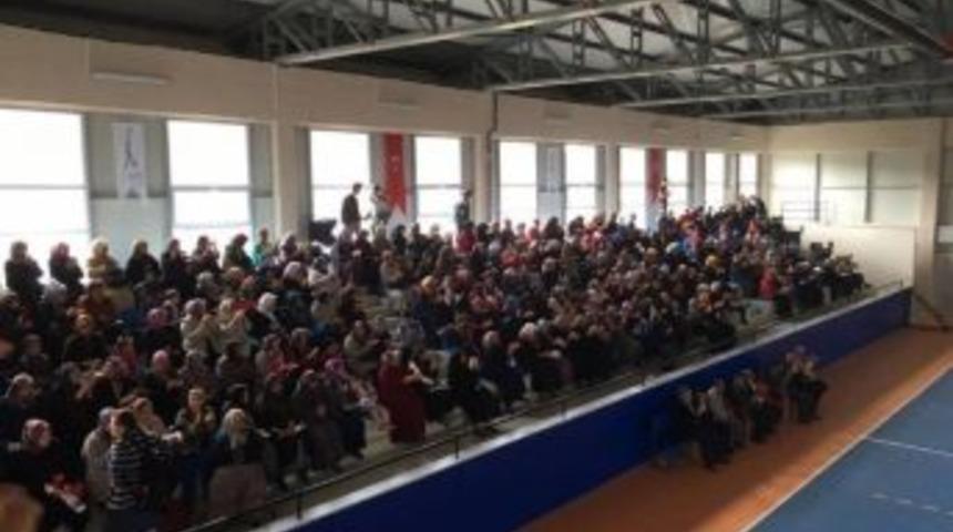 &Ccedil;i&ccedil;ekdağı İl&ccedil;e Belediye Başkanı Deniz&rsquo;den Annelere Jest