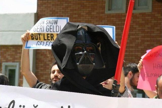 Aü’de ’darth Vader’li Bütünleme Eylemi