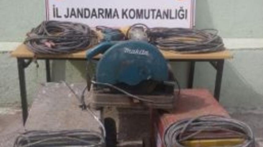 Çalıştığı Serayı Soydu