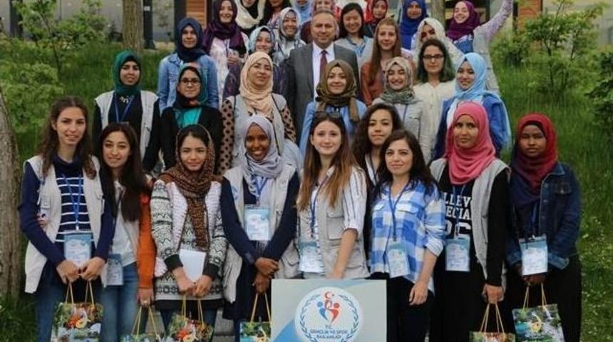 Vali Fidan &ldquo;damla Projesi&rdquo; &Ouml;ğrencileri İle Bir Araya Geldi