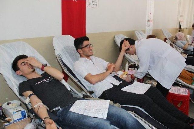 Kız Meslekten 4. Kez Kan Bağışı Kampanyası 1