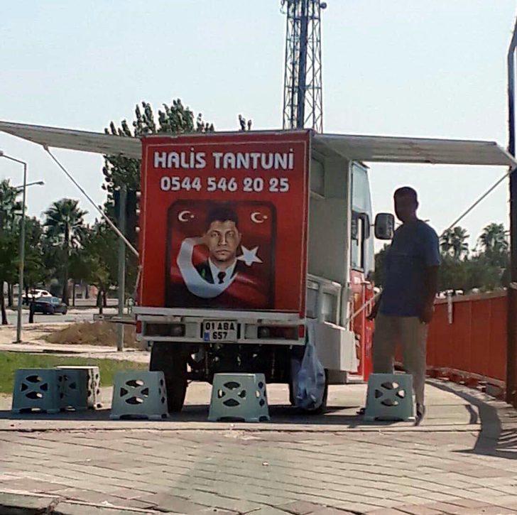 Halisdemirin ailesinden reklam afişine tepki Halisdemirin ailesinden reklam afişine tepki