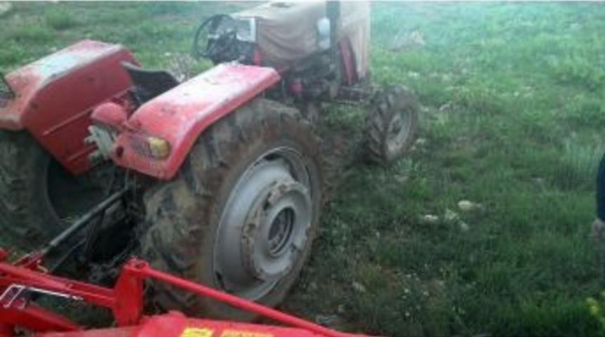 Hareket Eden Trakt&ouml;r&uuml;n Altında Kalarak &Ouml;ld&uuml;