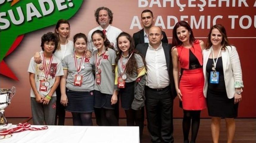 300 &Ouml;ğrenci Bah&ccedil;eşehir Achıevers&rsquo;da Yarıştı