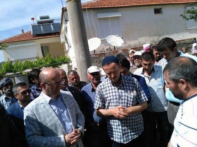 İzmir’de Ölü Bulunan Altı Yaşındaki İbrahim Toprağa Verildi