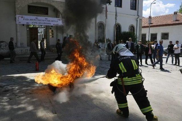 Büyükşehir İtfaiyesi’nden Yangın Eğitimi